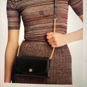 Tory Burch Small Robinson (Black)  Dust Cloth included